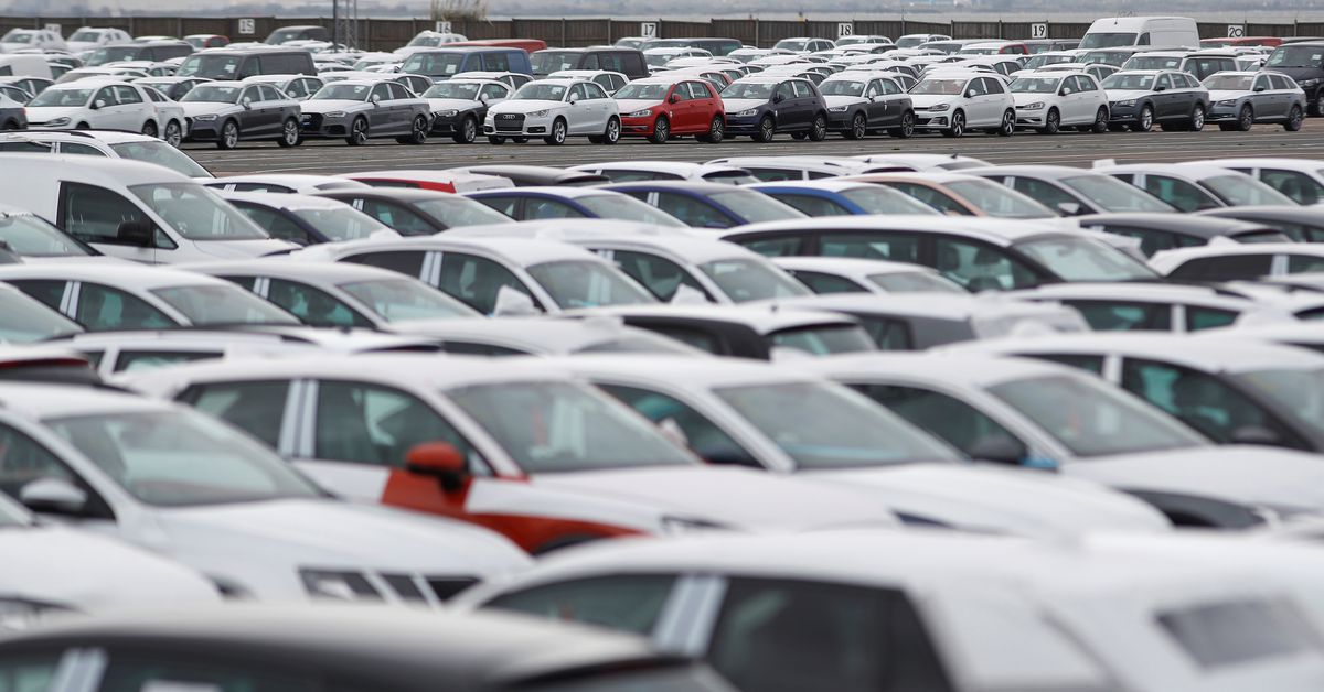 UK auto industry cuts 2022 sales forecast due to income squeeze