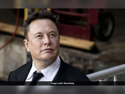 Musk Sparks Chaos By Pausing Twitter Deal, Then Insisting It's On