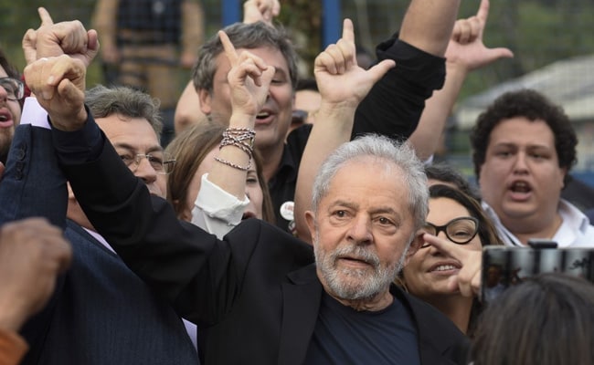 Thousands Of Brazilians Demand Army Support To Block Lula Taking Power
